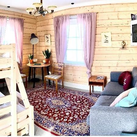 Scenic Small Guesthouse On Horse Farm By The Lake Froso Екстер'єр фото