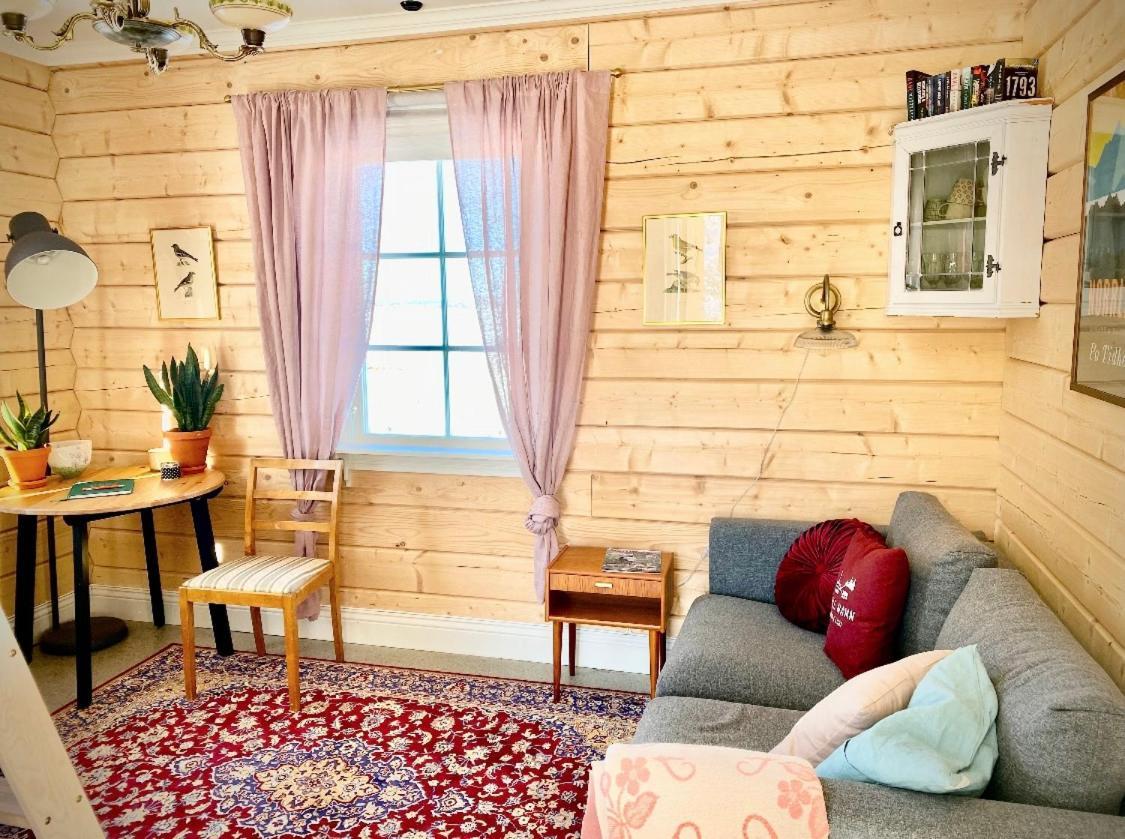 Scenic Small Guesthouse On Horse Farm By The Lake Froso Екстер'єр фото